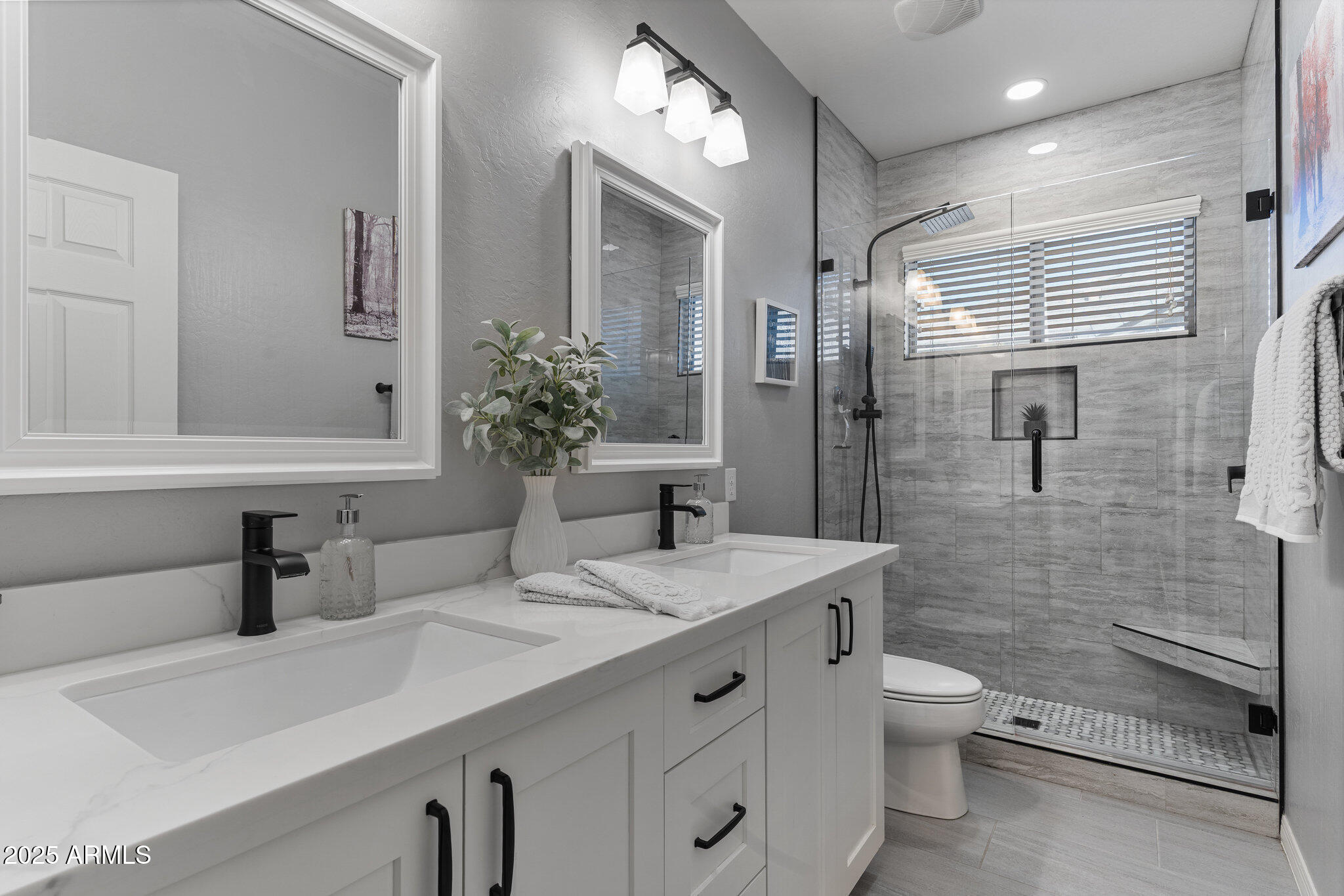 5121 W Andrea Lane