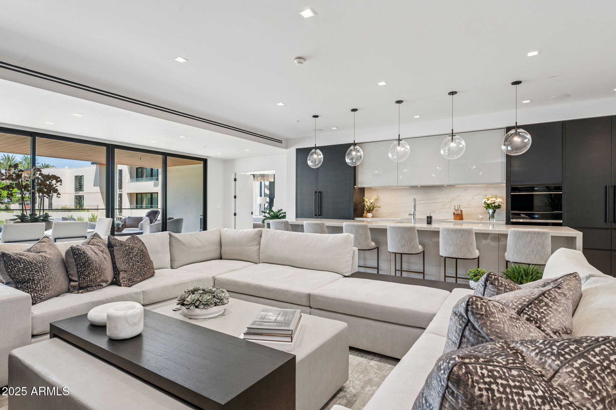 6587 N PALMERAIE Boulevard 2020