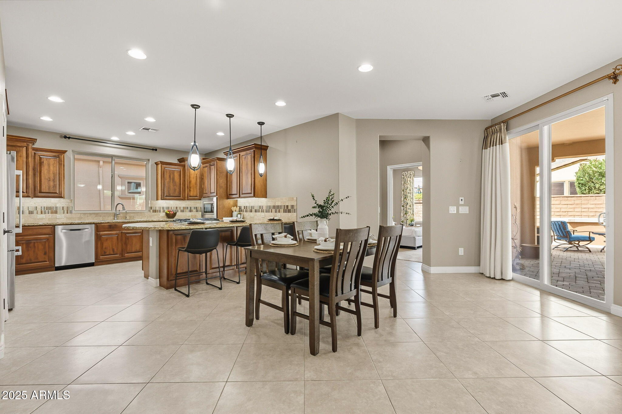 1518 E COPPER HOLLOW