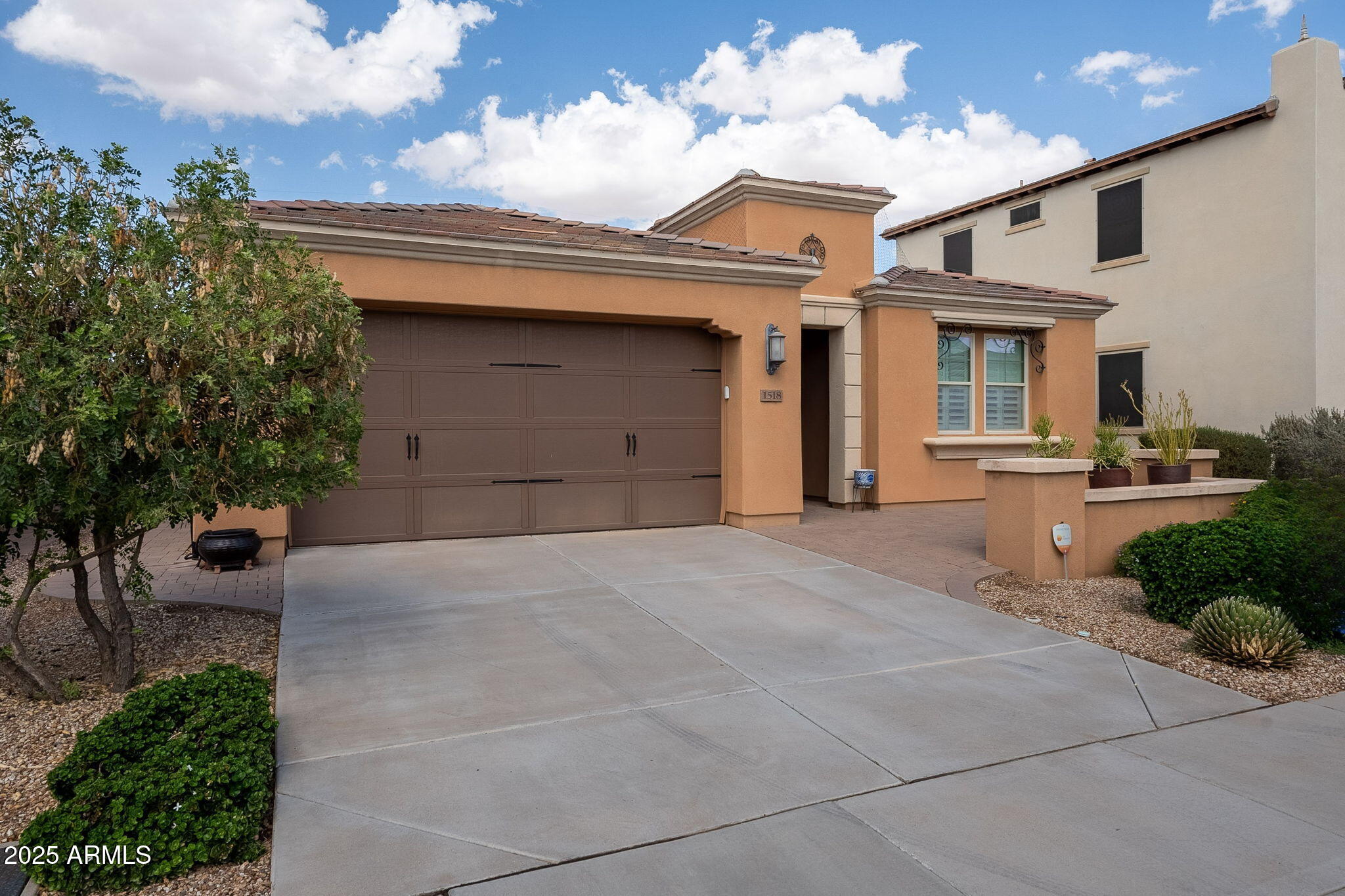 1518 E COPPER HOLLOW