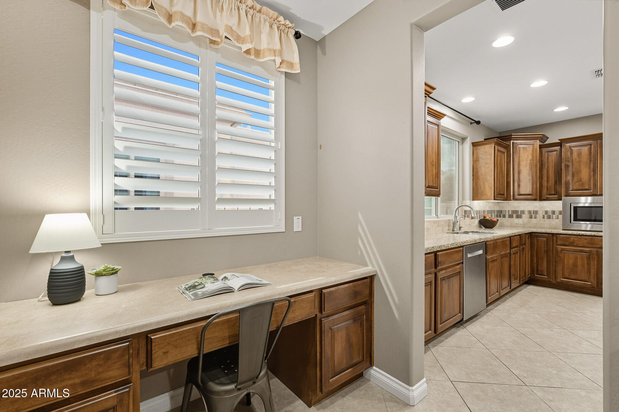 1518 E COPPER HOLLOW