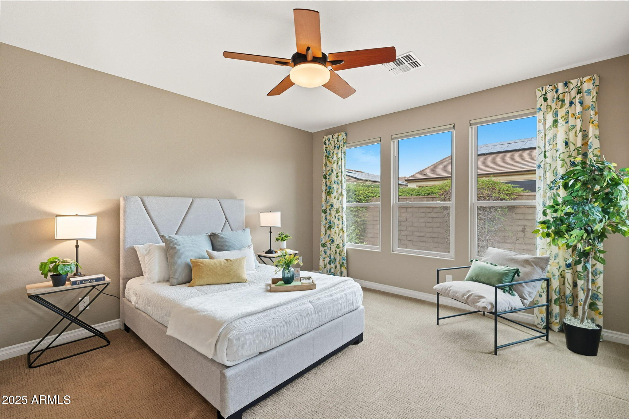 1518 E COPPER HOLLOW