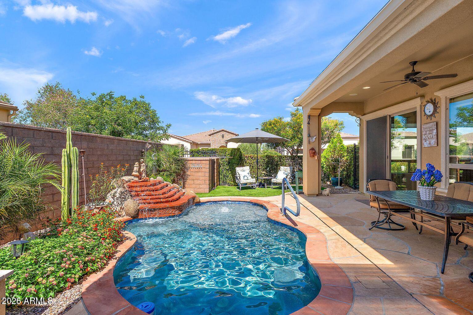 1275 E VERDE Boulevard