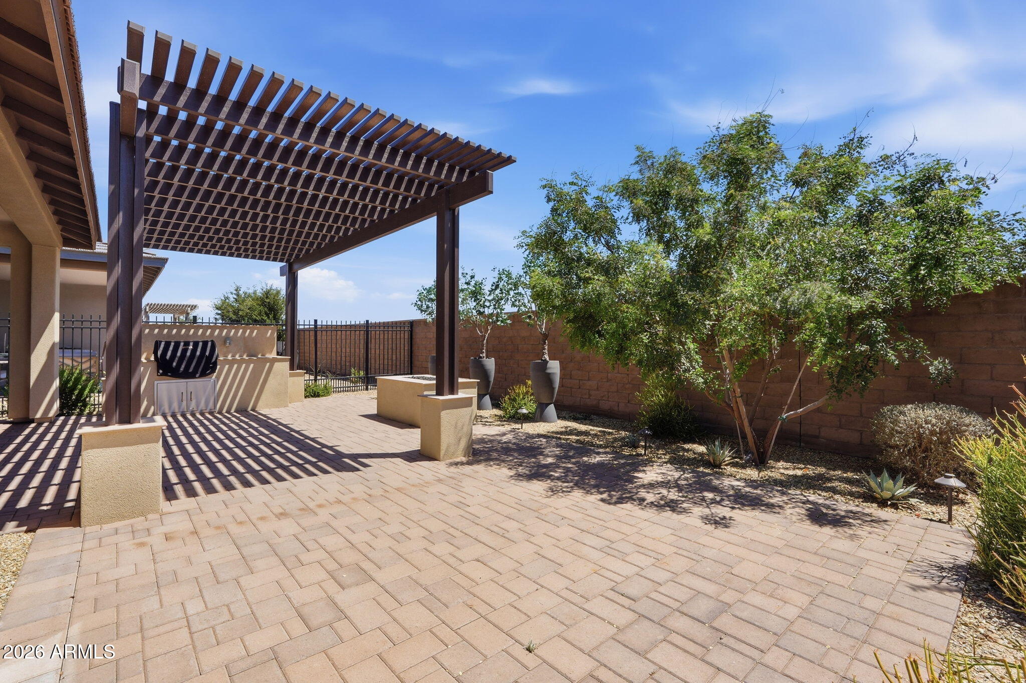 291 E LAS PUERTAS Lane