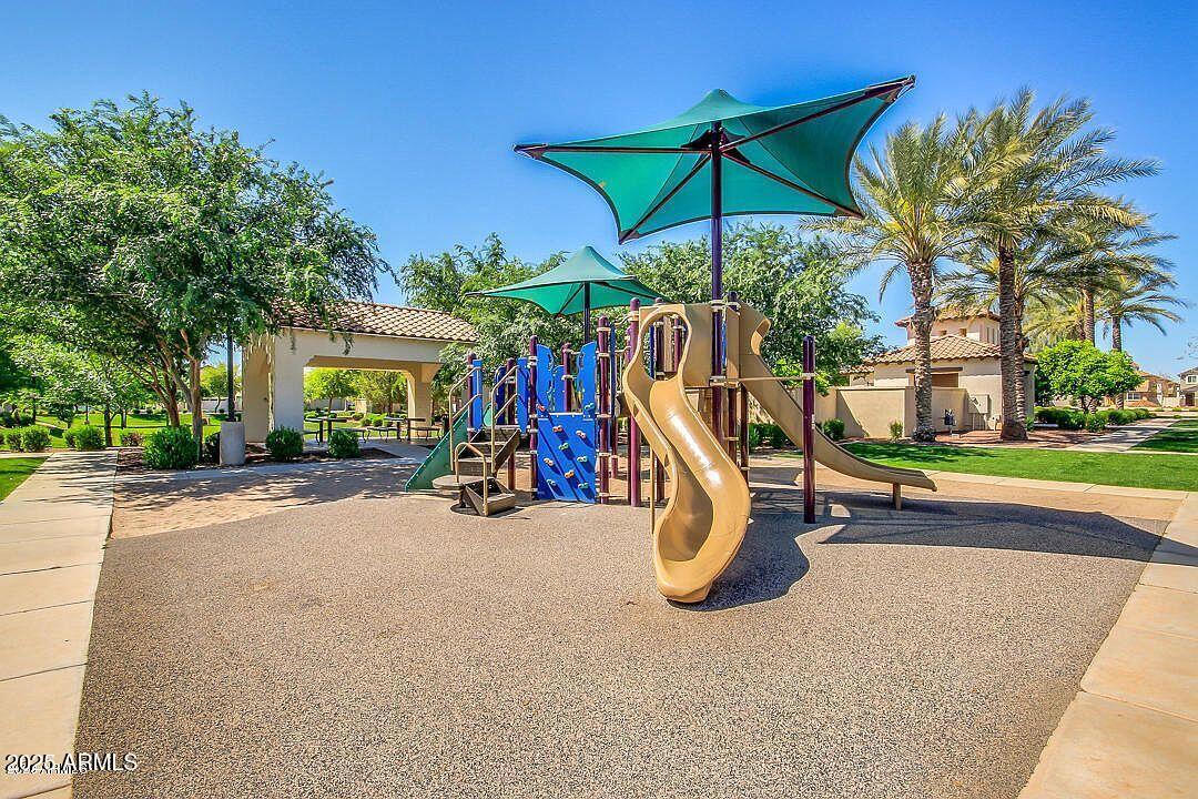 967 S BREWER Drive