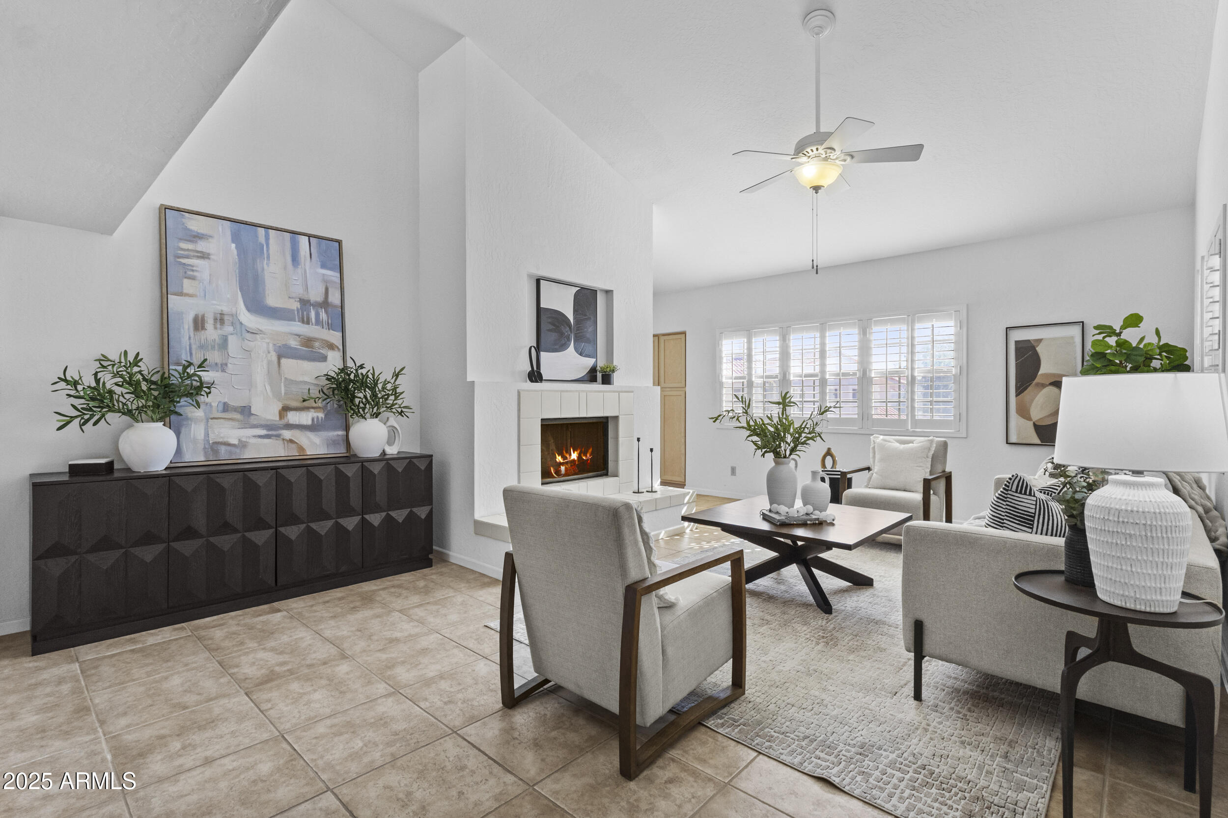 7800 E LINCOLN Drive 2092