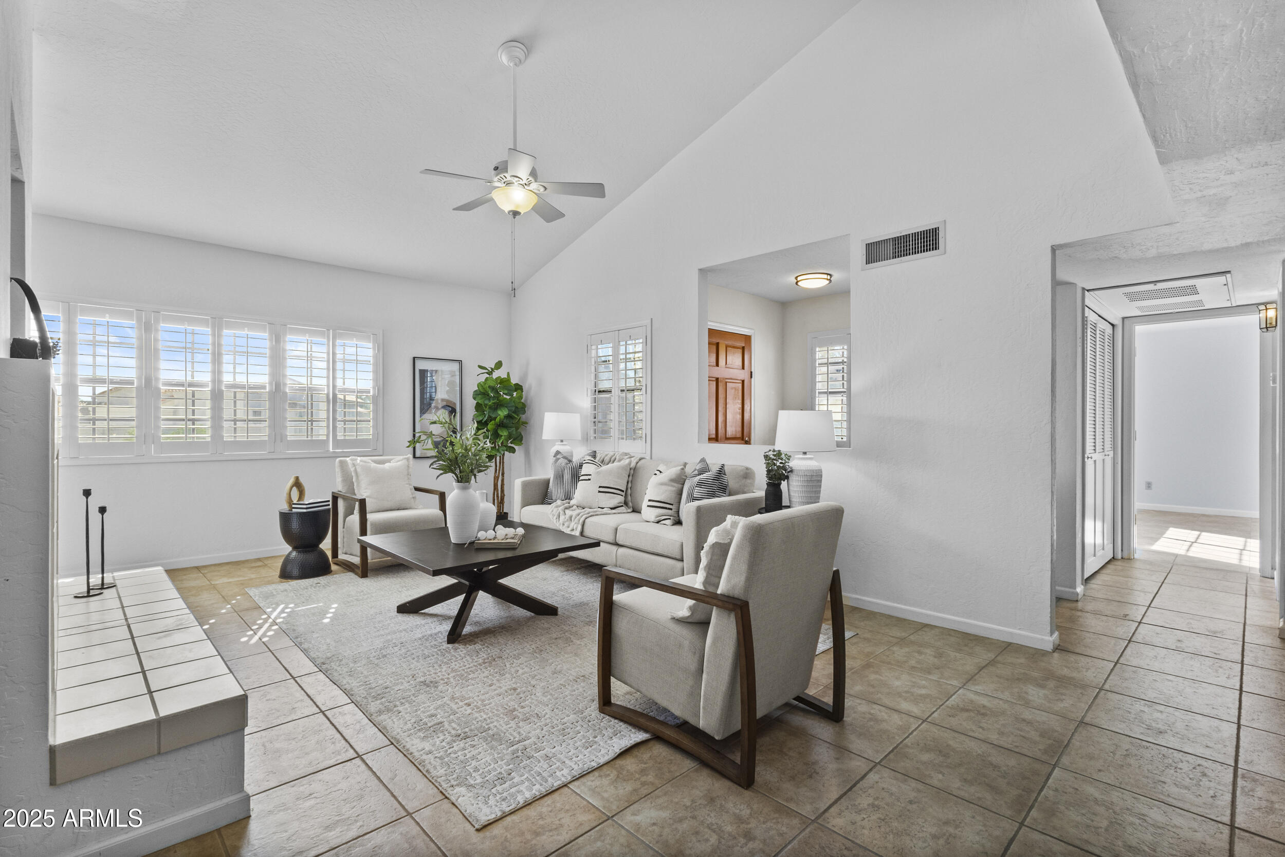 7800 E LINCOLN Drive 2092