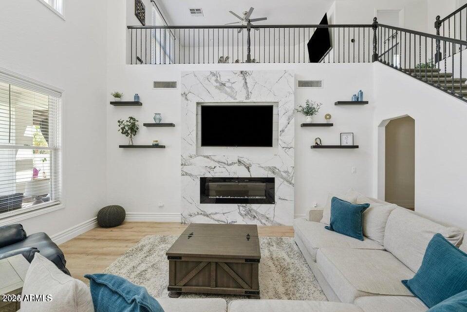 2176 E DESERT BROOM Drive