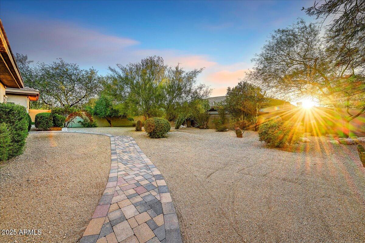 7256 E VISAO Drive