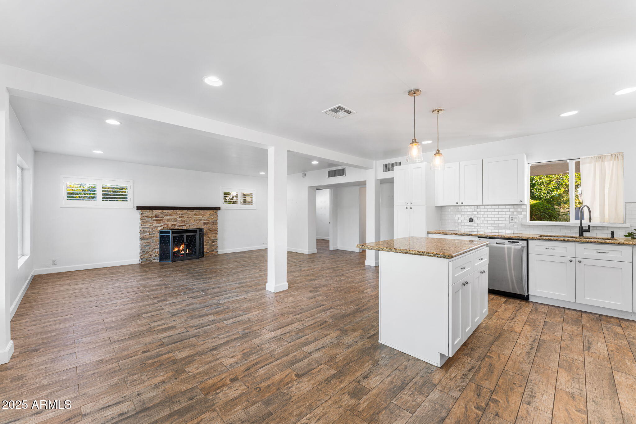1334 W SELLS Drive
