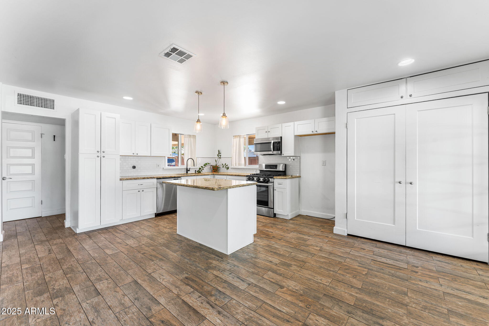 1334 W SELLS Drive