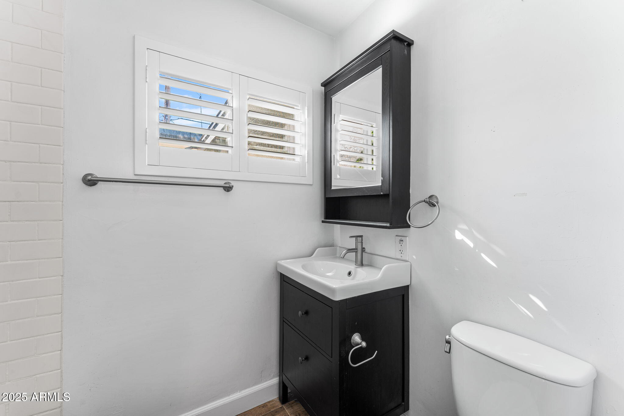 1334 W SELLS Drive