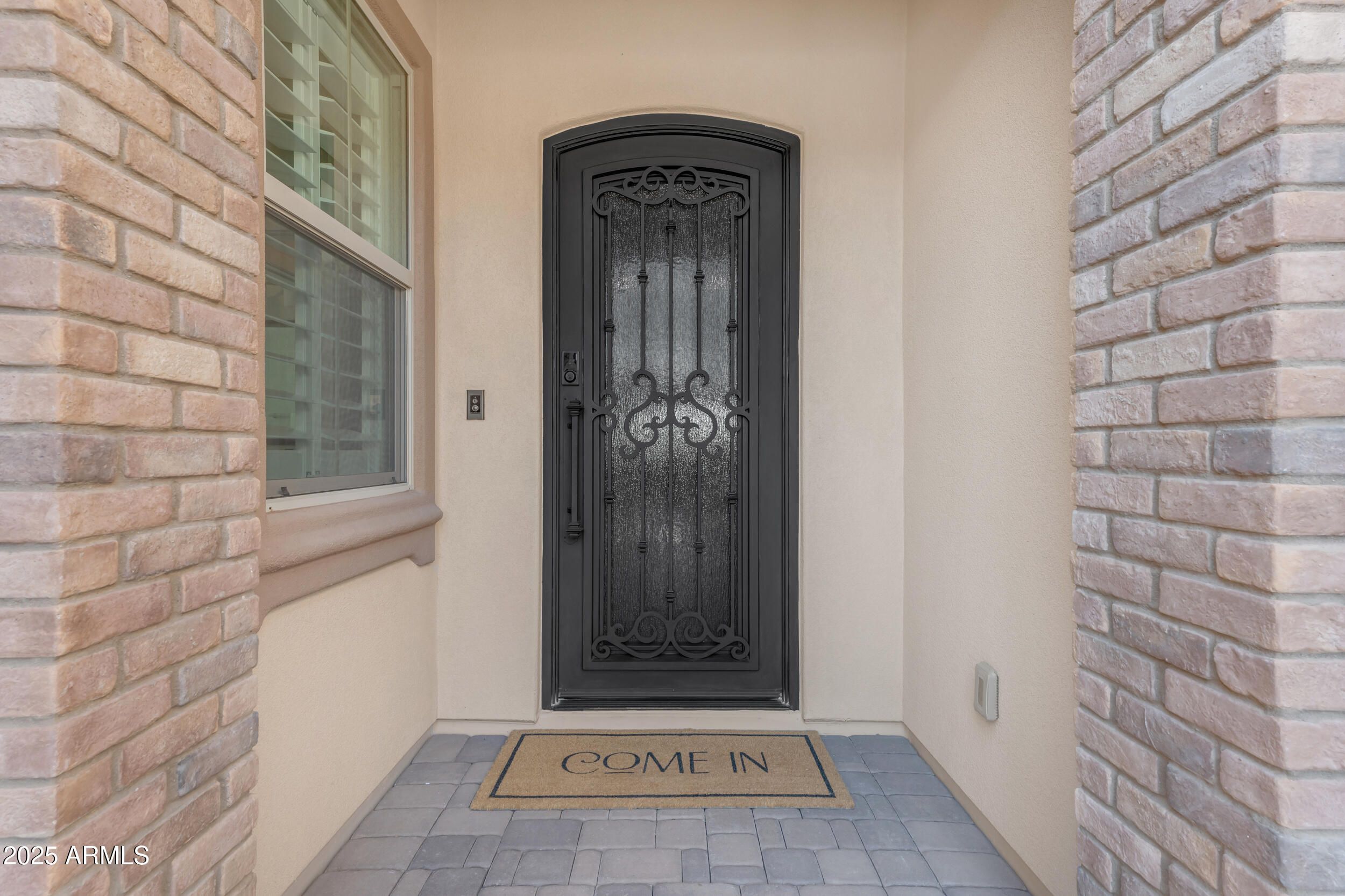 374 E BRACCIANO Avenue