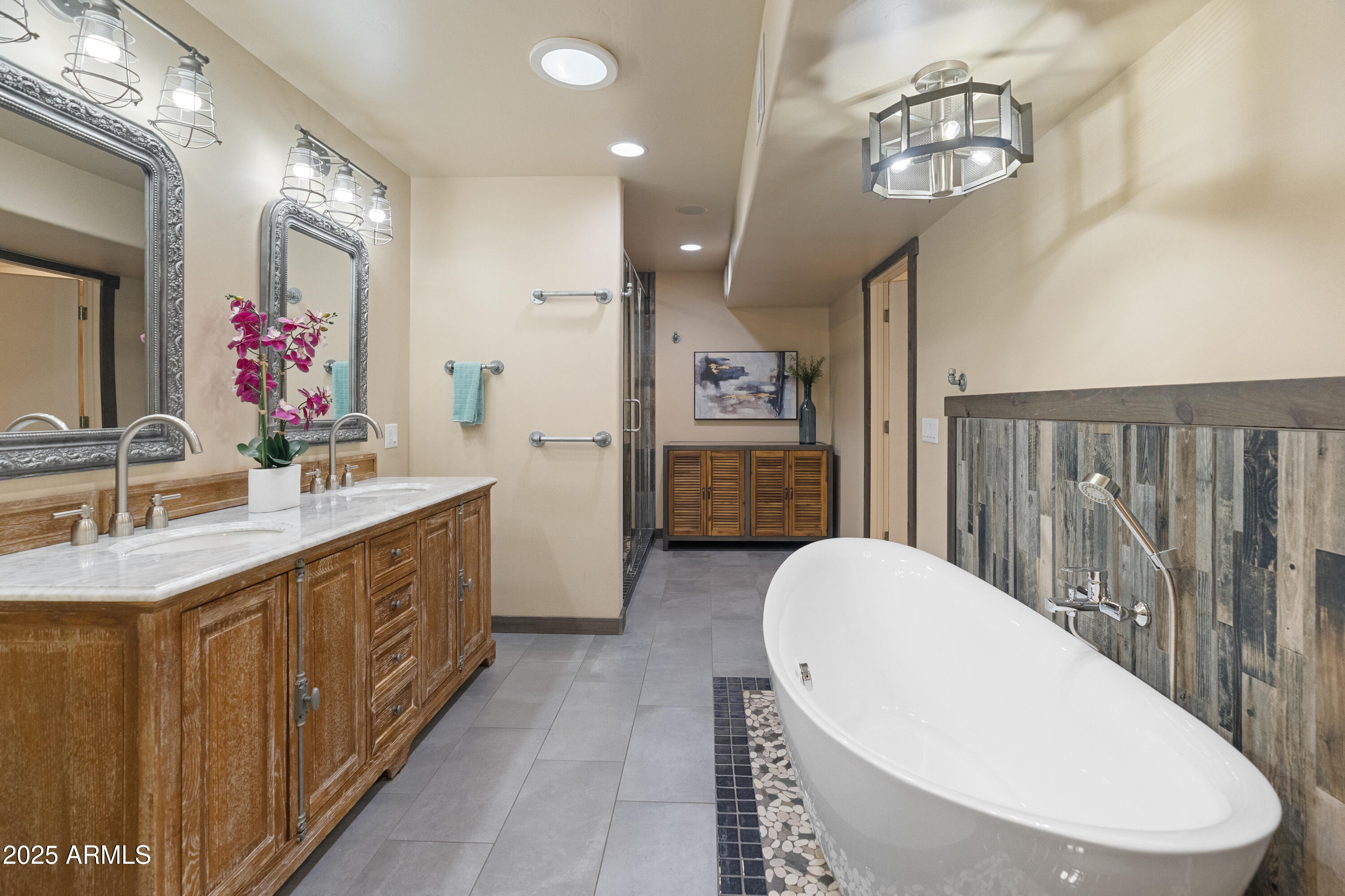 13807 N CROWN Point