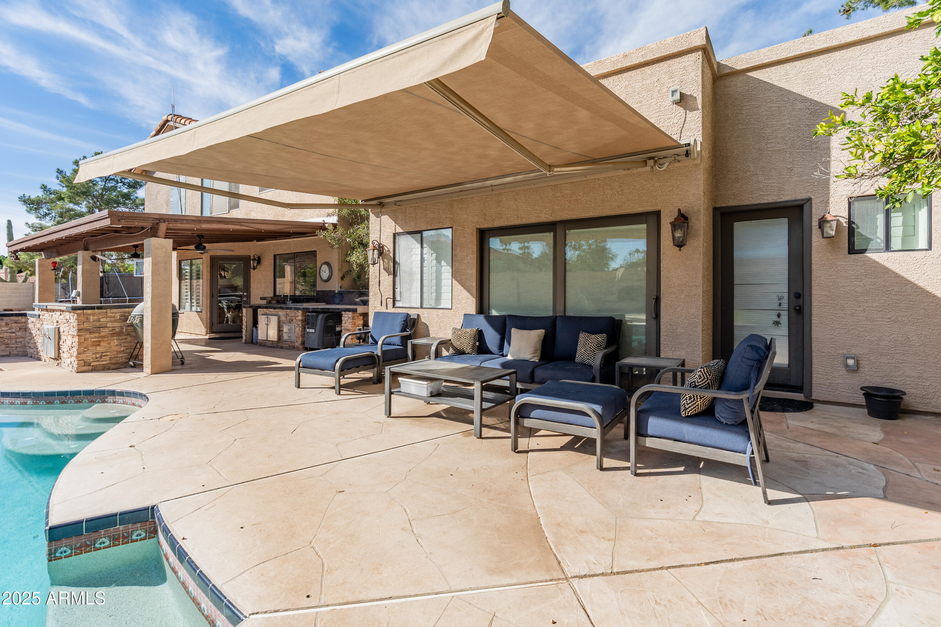 5441 E KELTON Lane