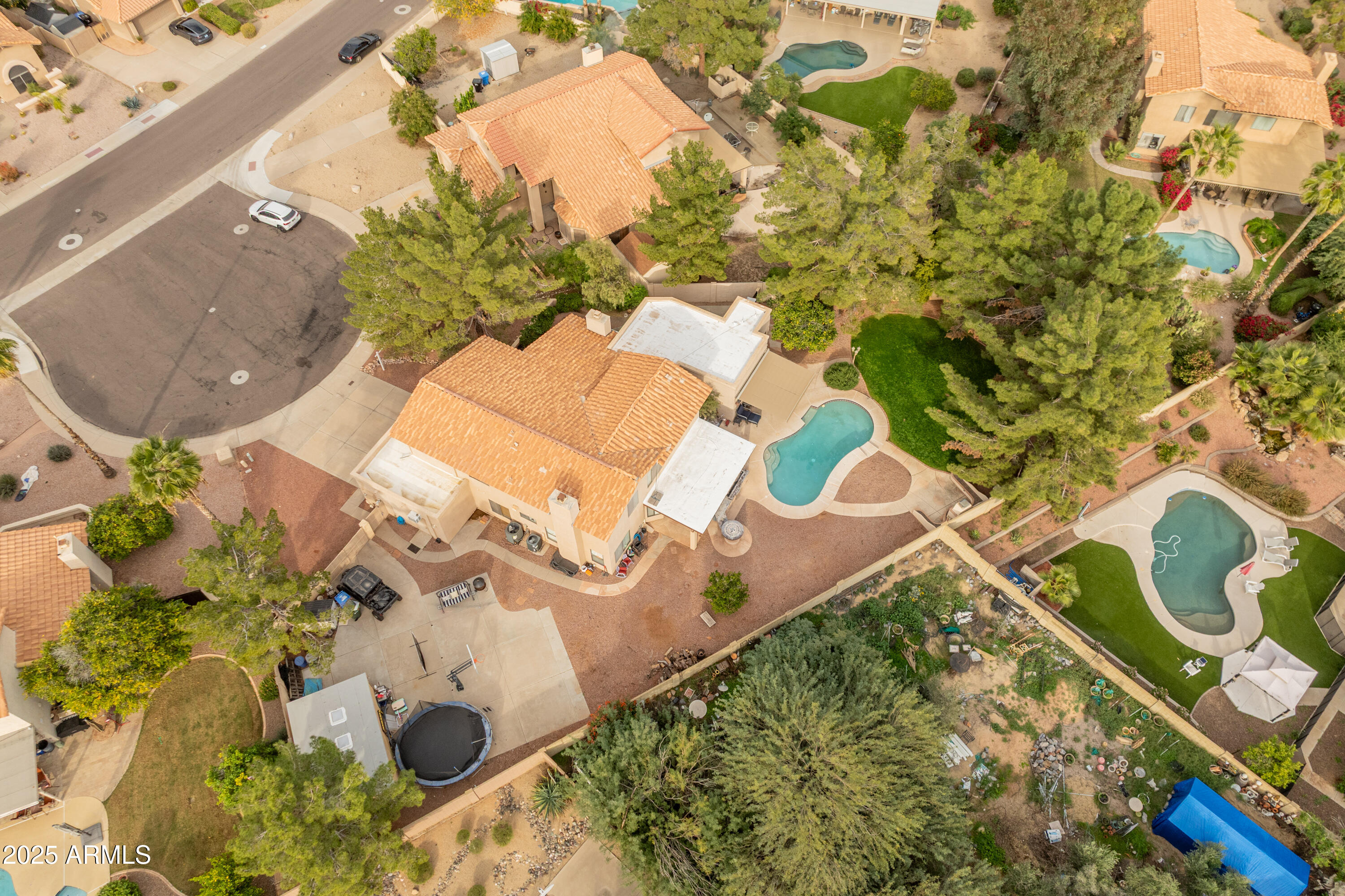 5441 E KELTON Lane