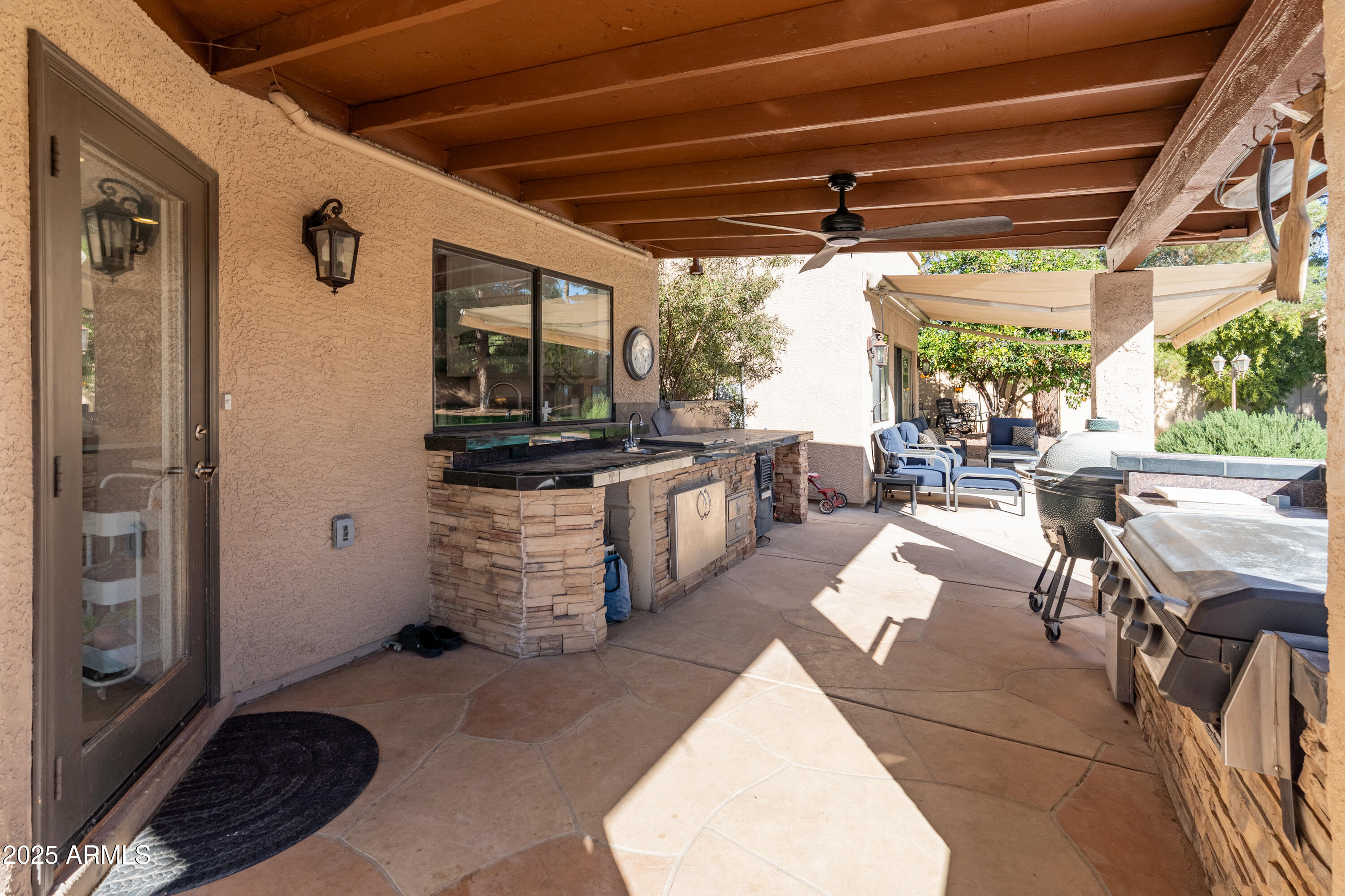 5441 E KELTON Lane