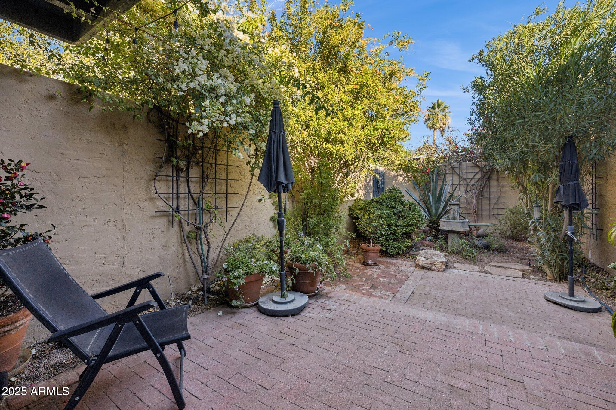 5351 N QUESTA TIERRA Drive