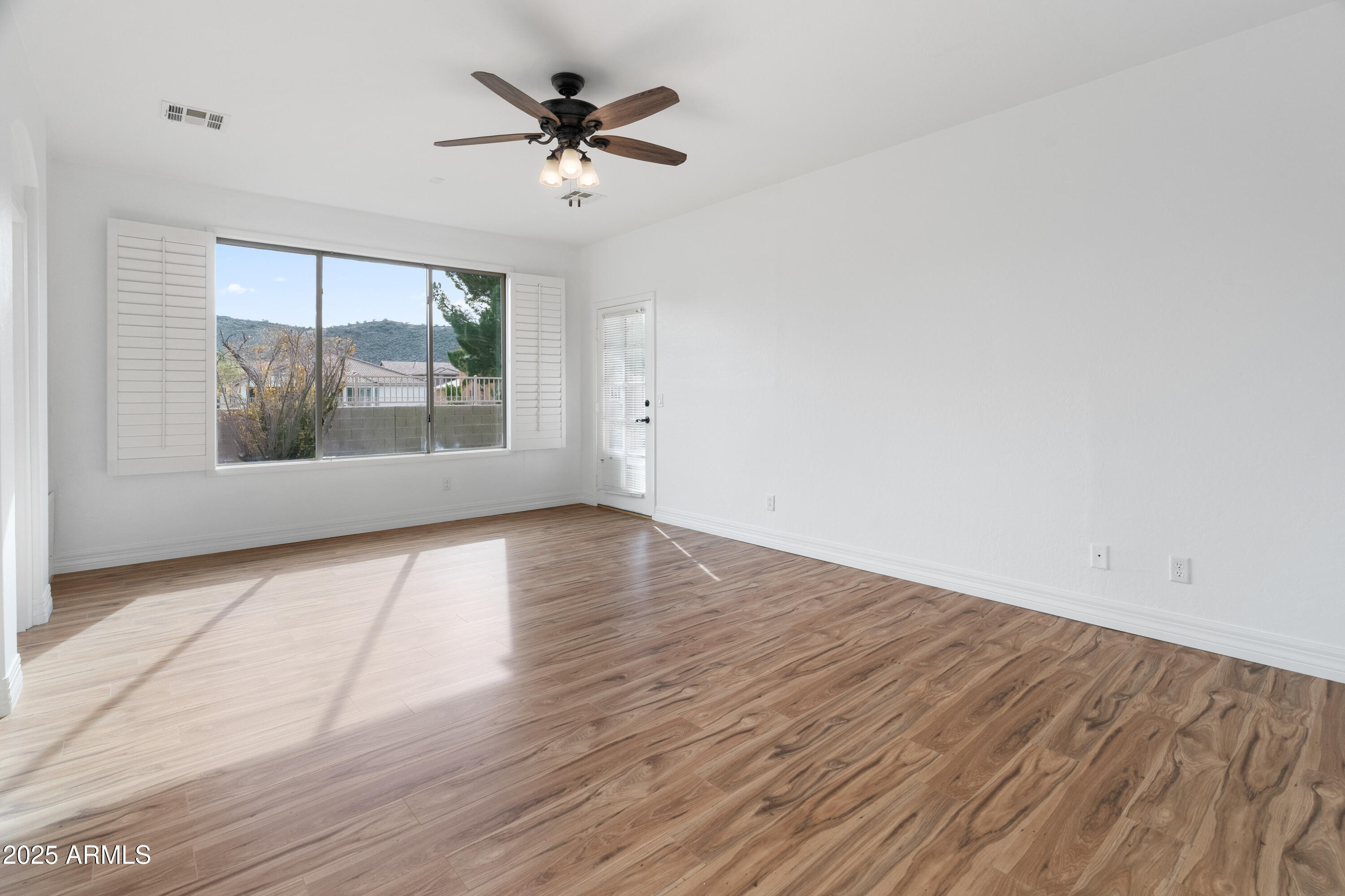 5929 W Park View Lane
