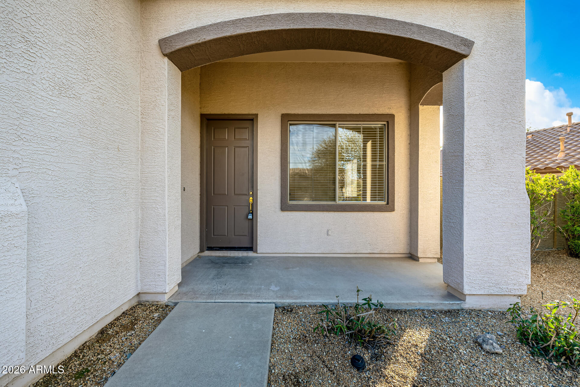 2419 W WARREN Drive