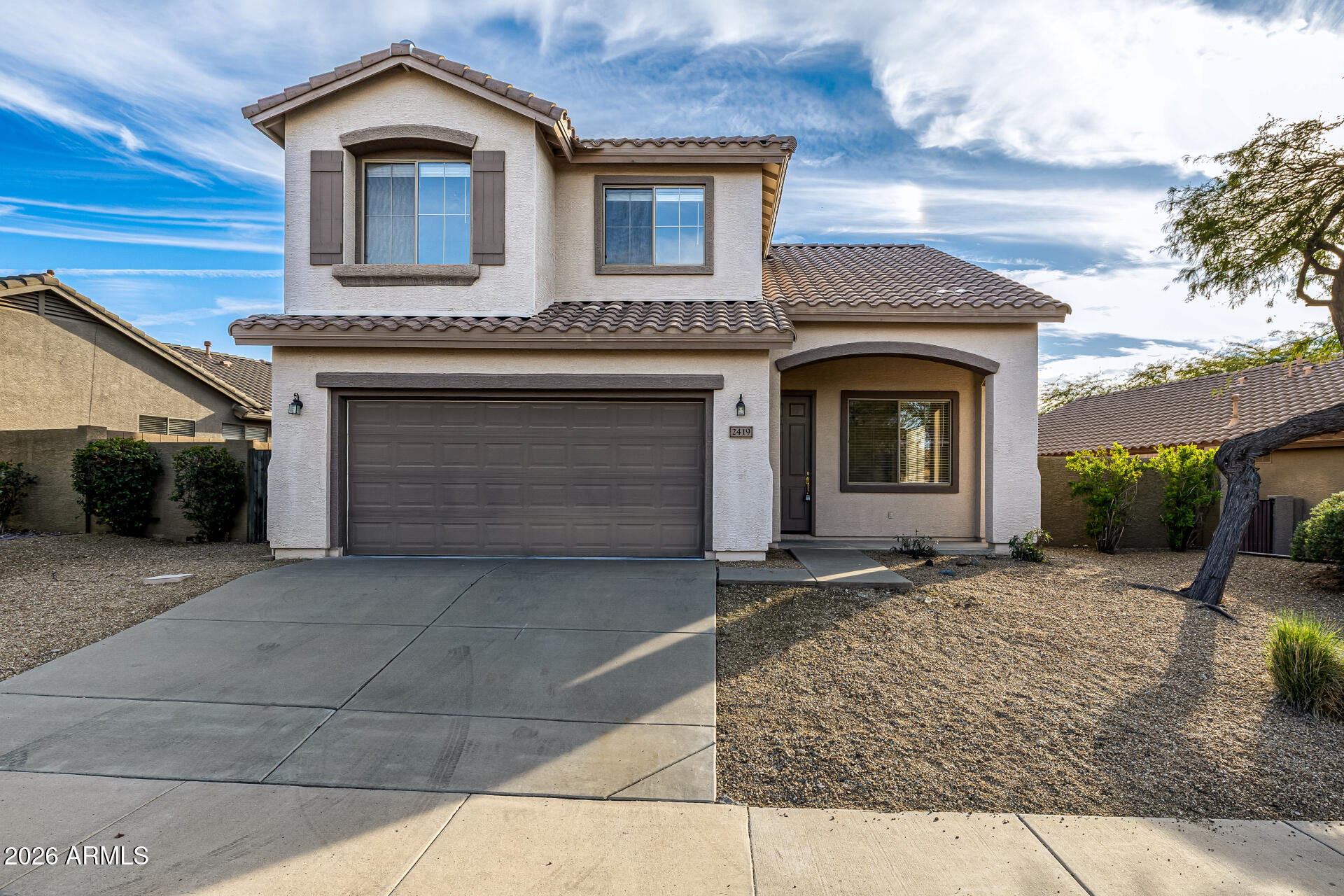 2419 W WARREN Drive