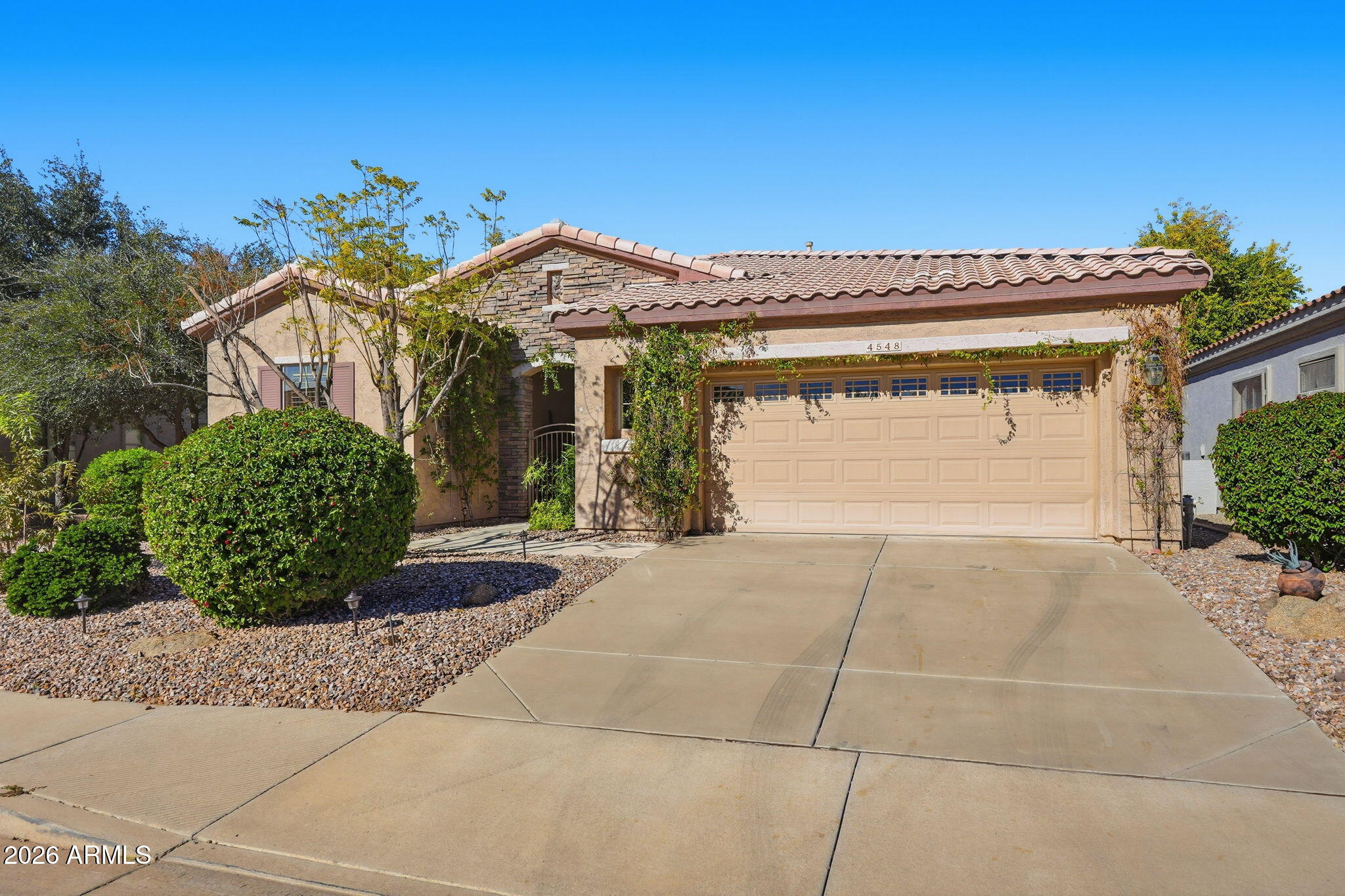 4548 E NIGHTINGALE Lane