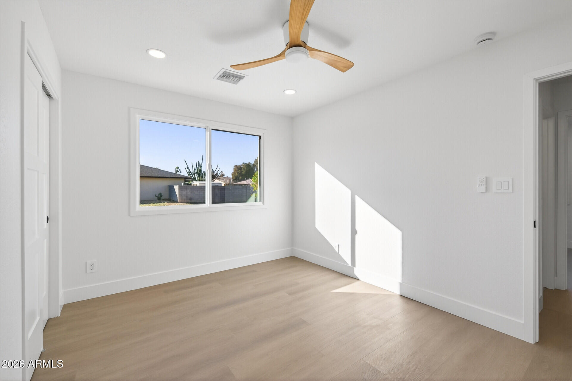 3402 E MERCER Lane