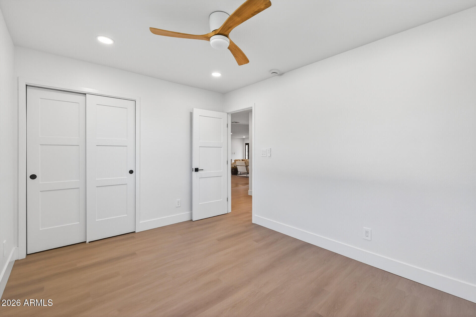 3402 E MERCER Lane