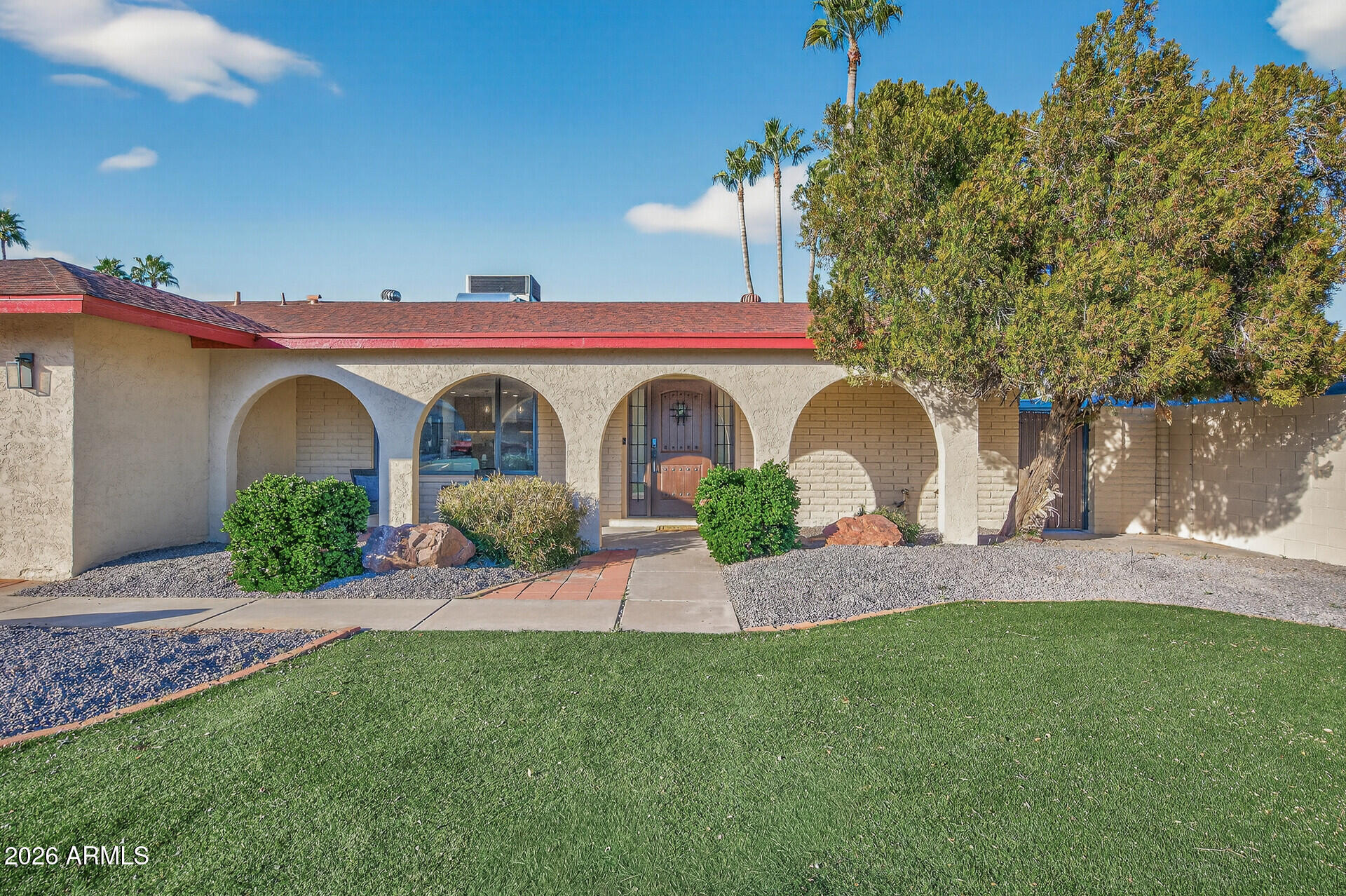 3402 E MERCER Lane