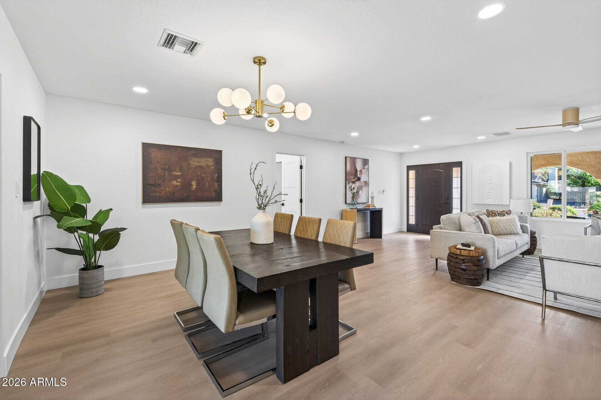 3402 E MERCER Lane