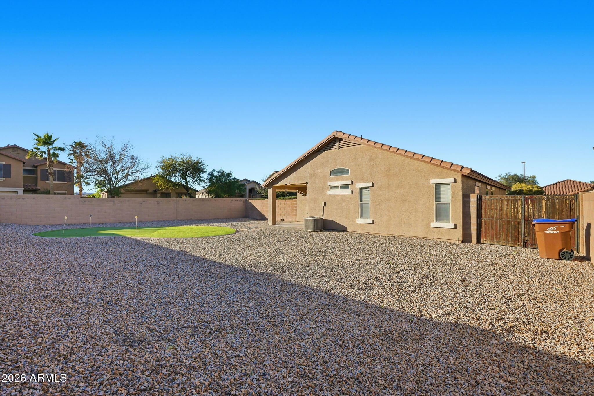 823 E MOUNTAIN VIEW Road