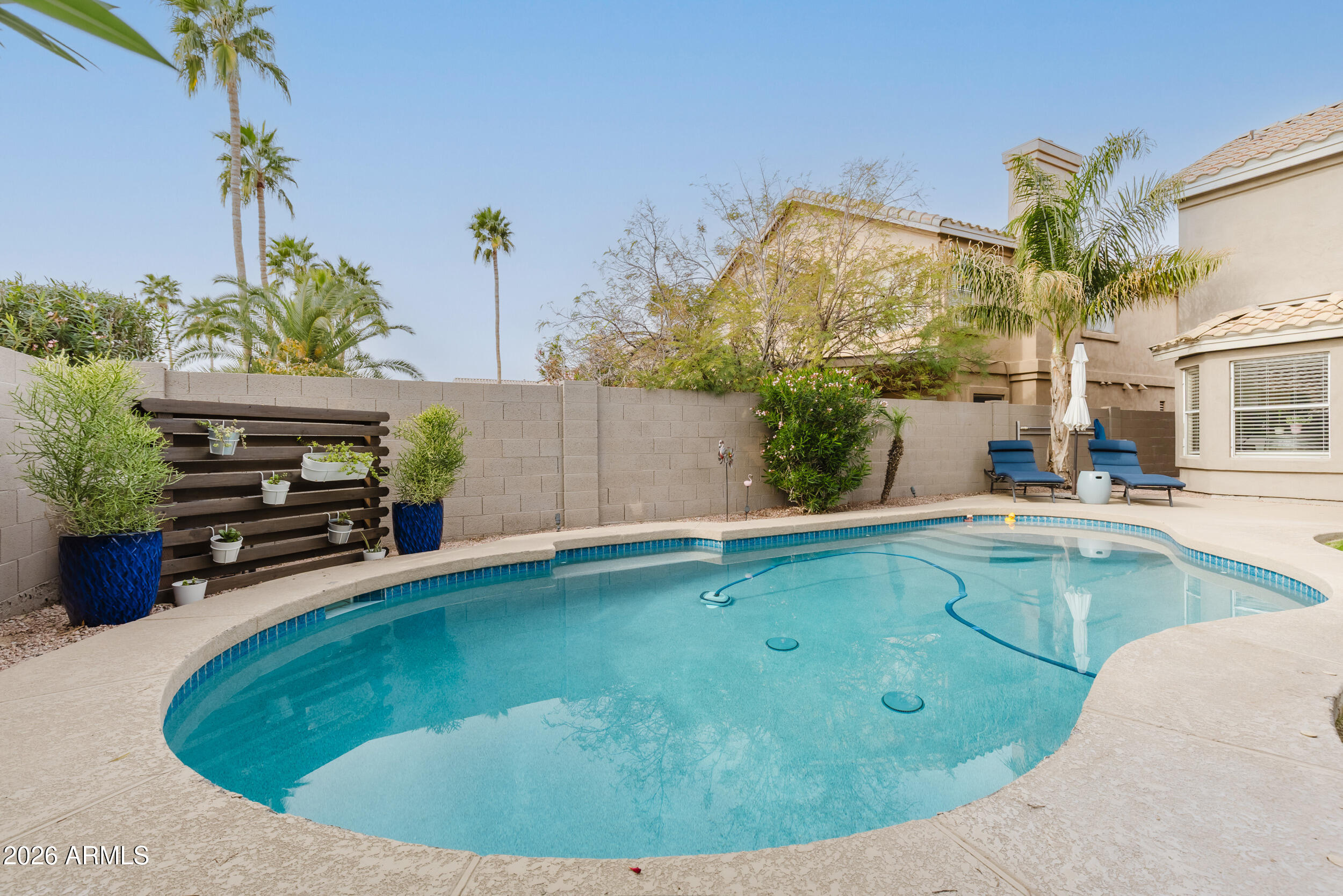3821 E TANGLEWOOD Drive