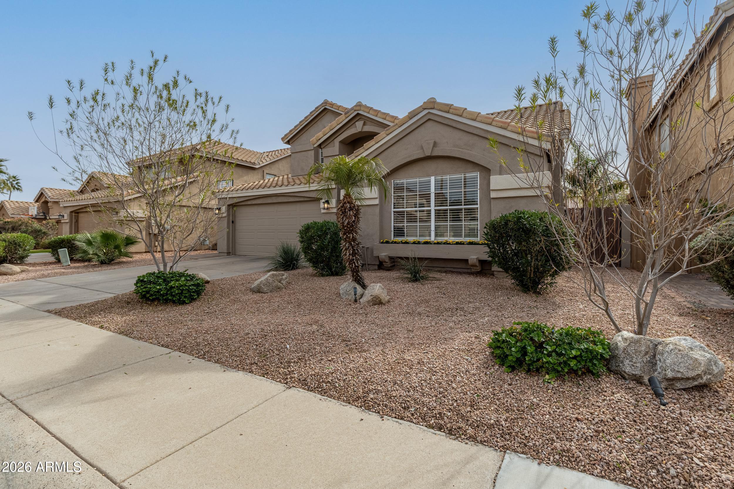 3821 E TANGLEWOOD Drive
