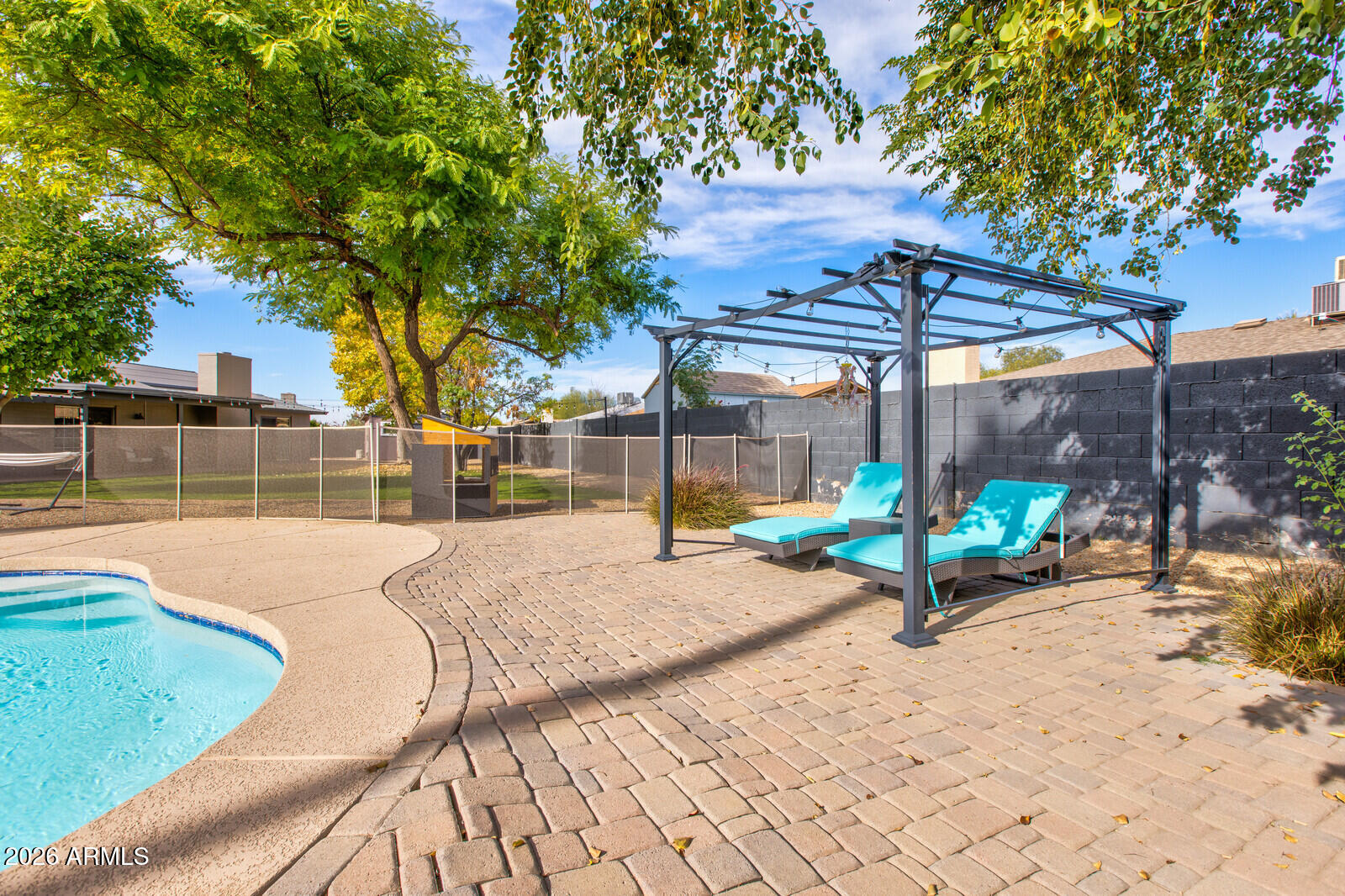 4620 W DAHLIA Drive