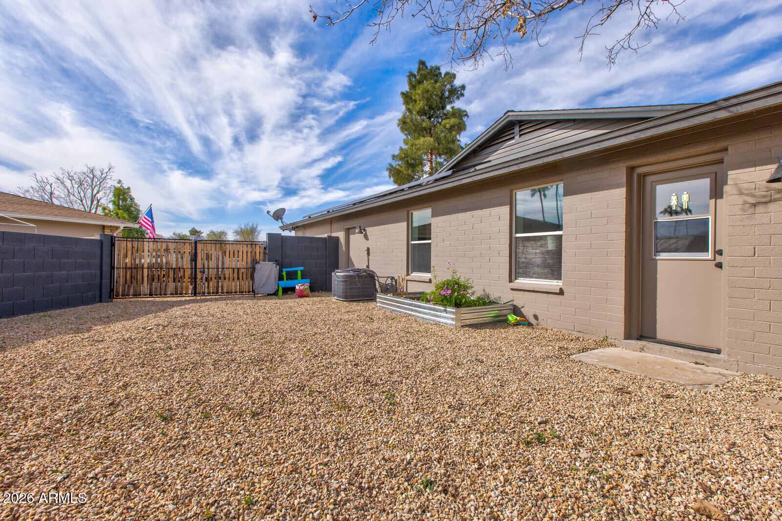 4620 W DAHLIA Drive