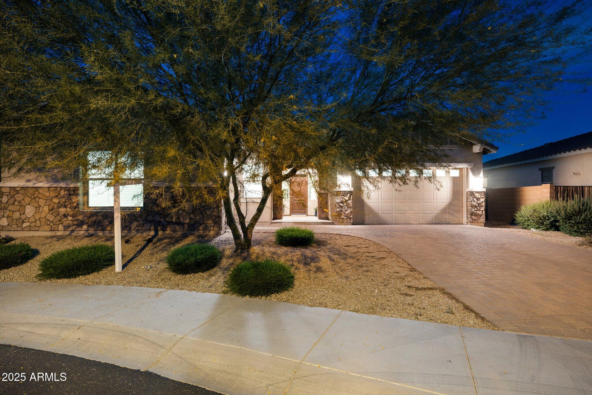 7707 S 43RD Place