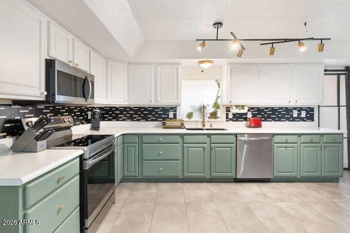 7803 E MACKENZIE Drive