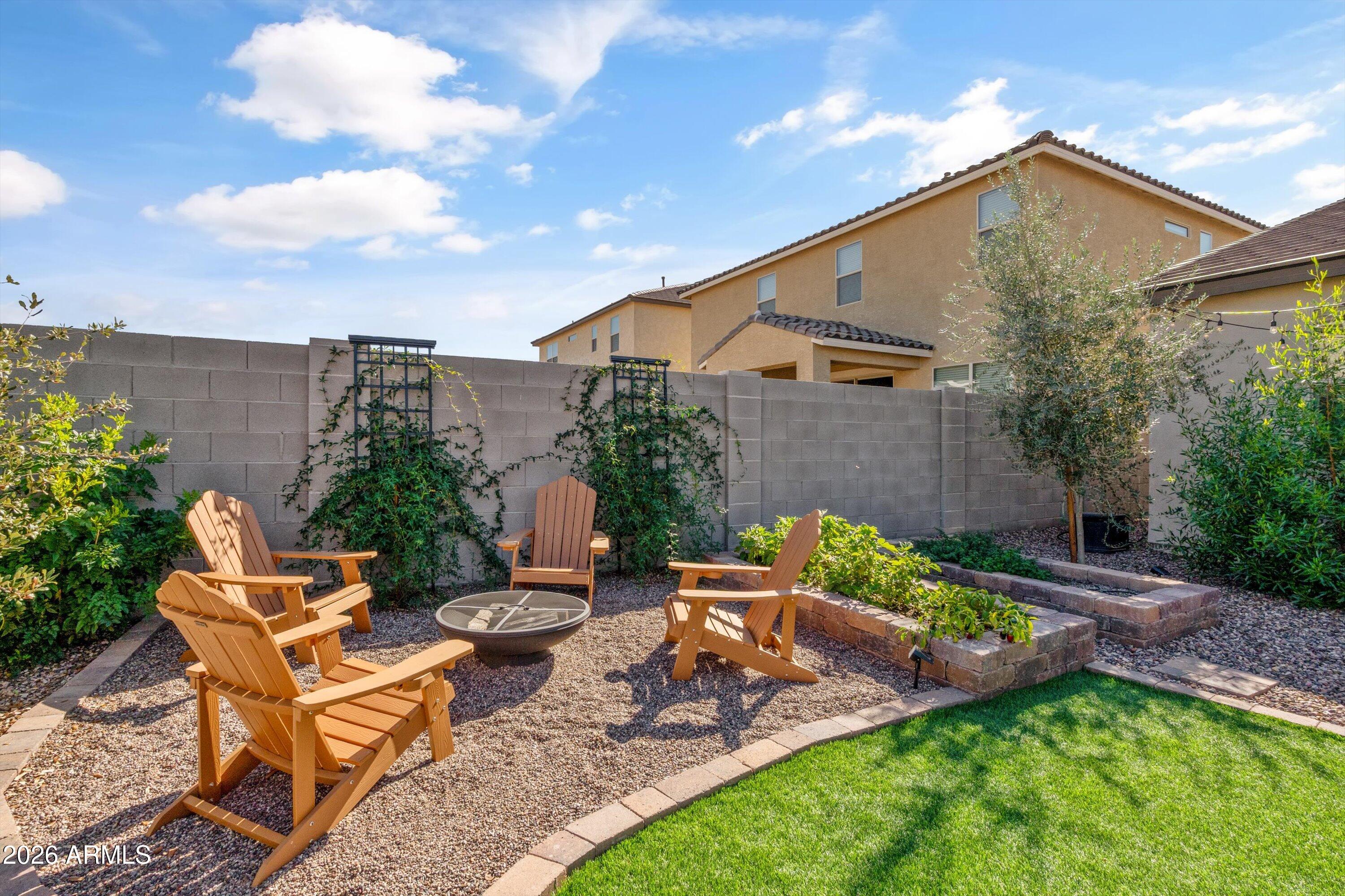 4350 W SEBASTIAN Lane