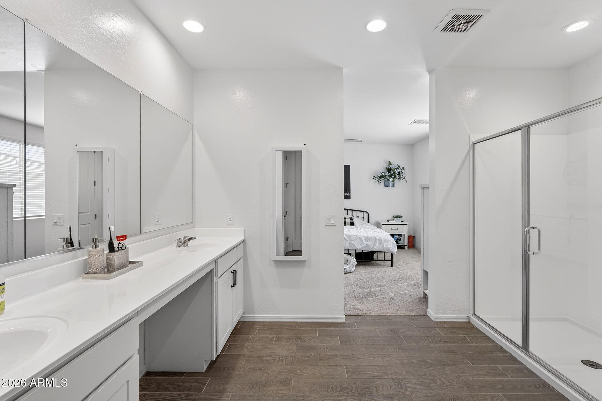 9333 E SECTOR Drive