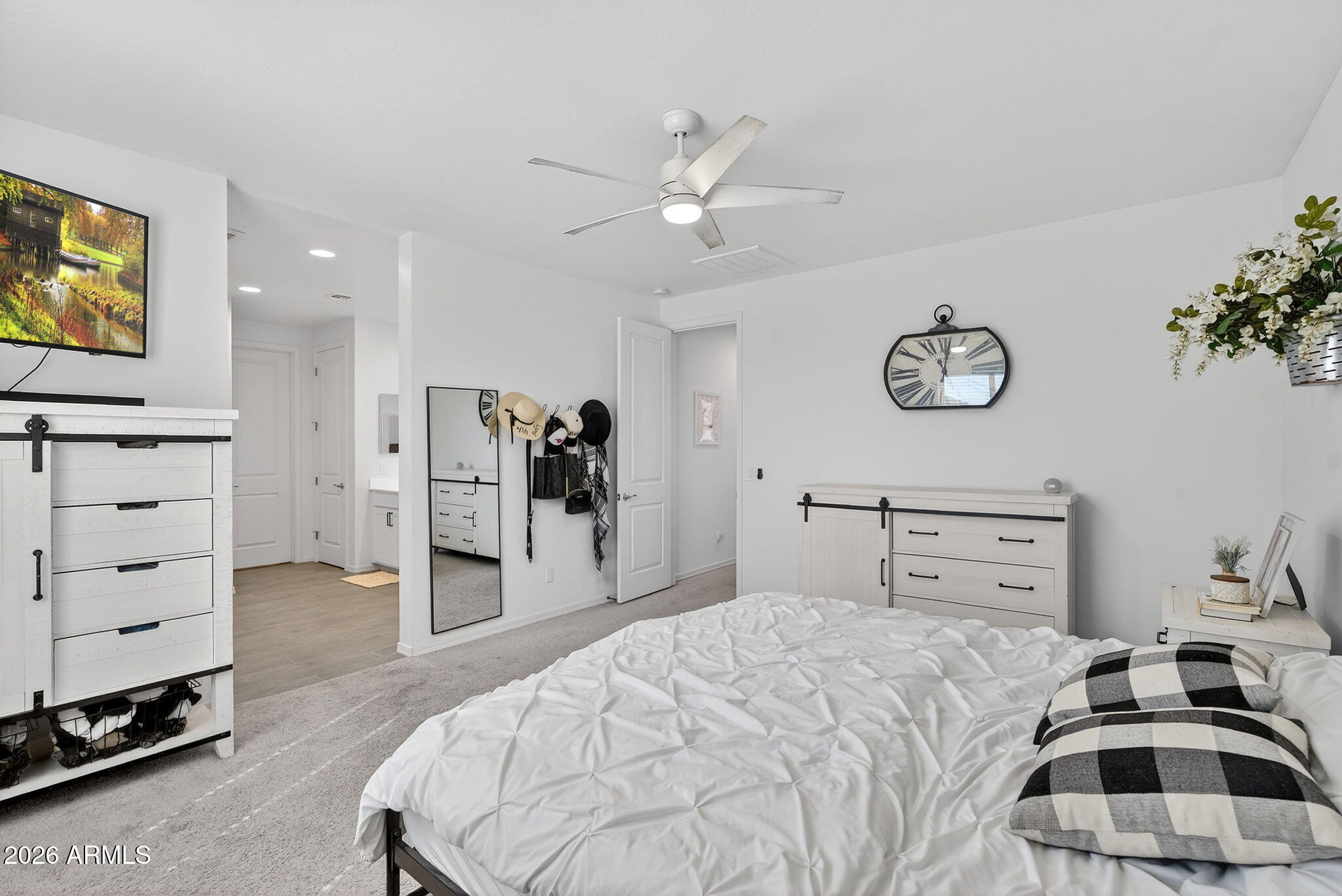 9333 E SECTOR Drive
