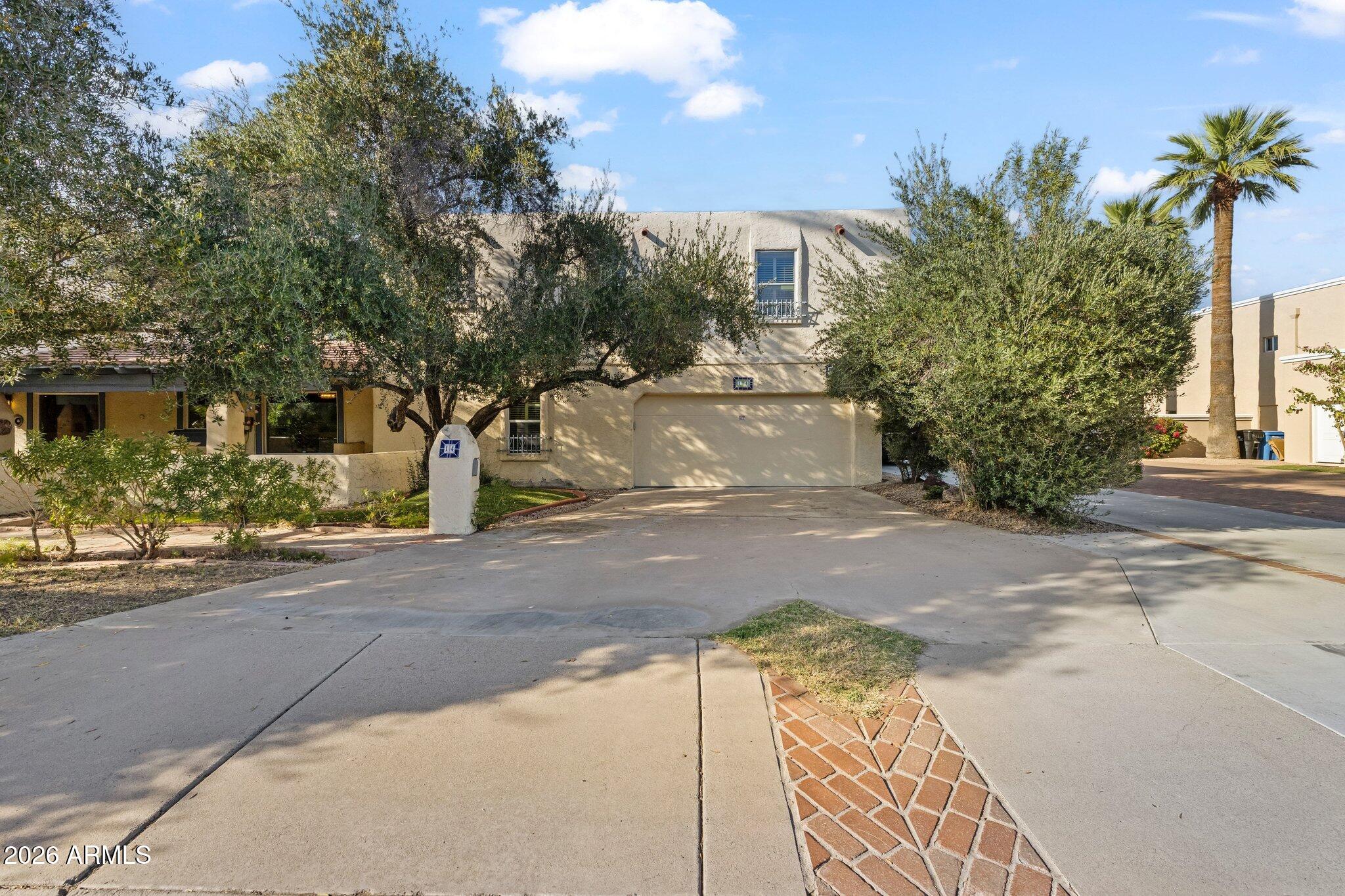 14 E ORANGEWOOD Avenue