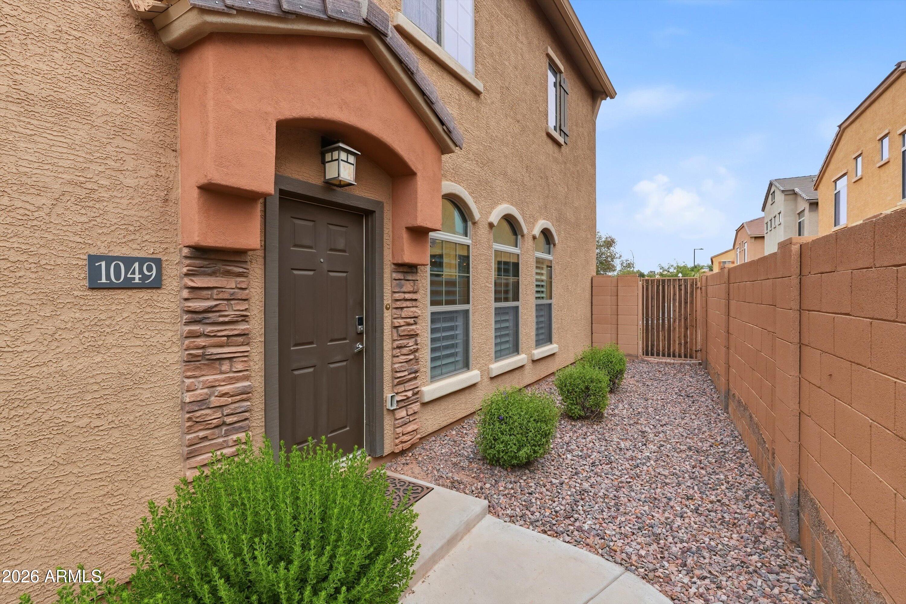 1350 S GREENFIELD Road 1049
