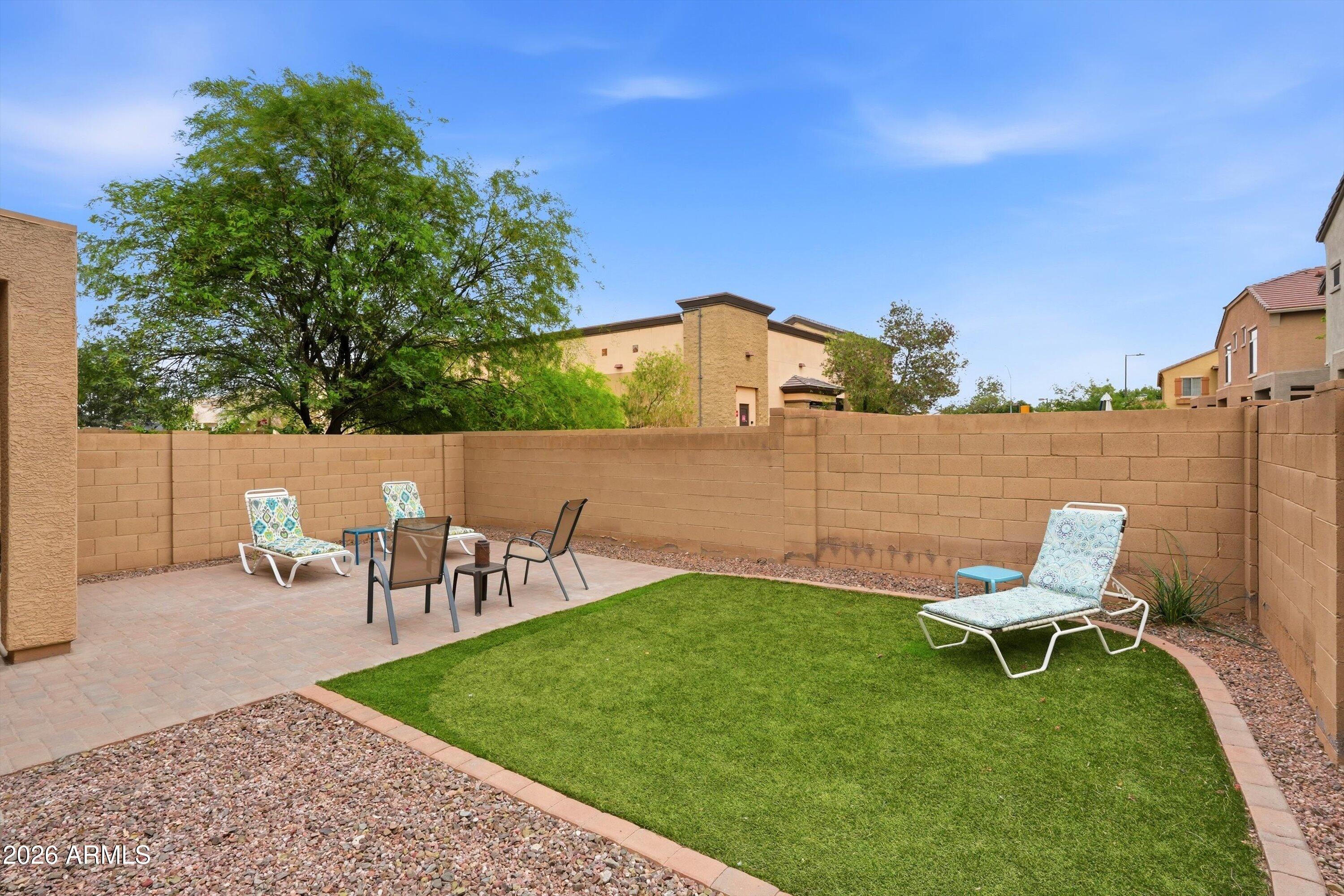 1350 S GREENFIELD Road 1049