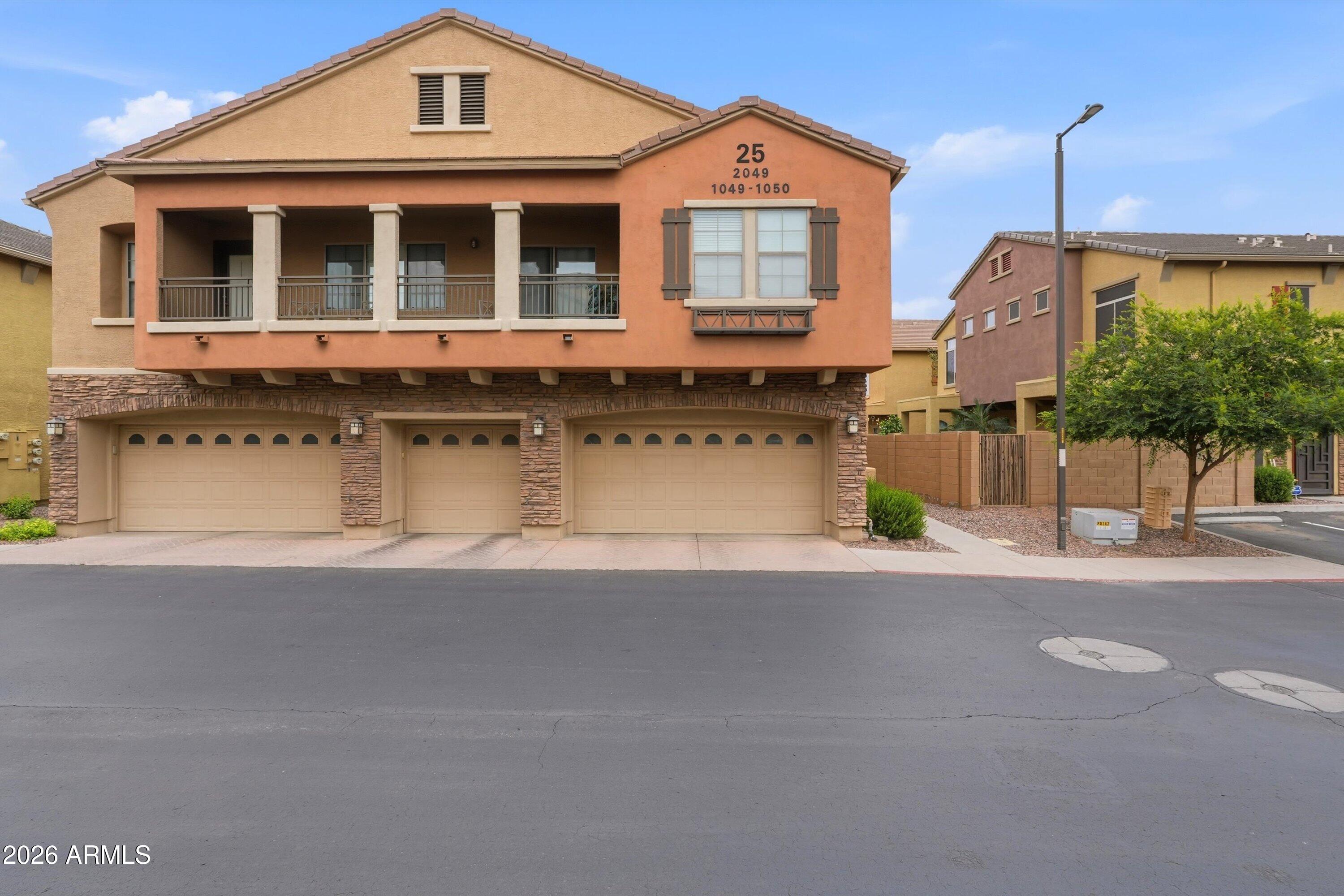 1350 S GREENFIELD Road 1049