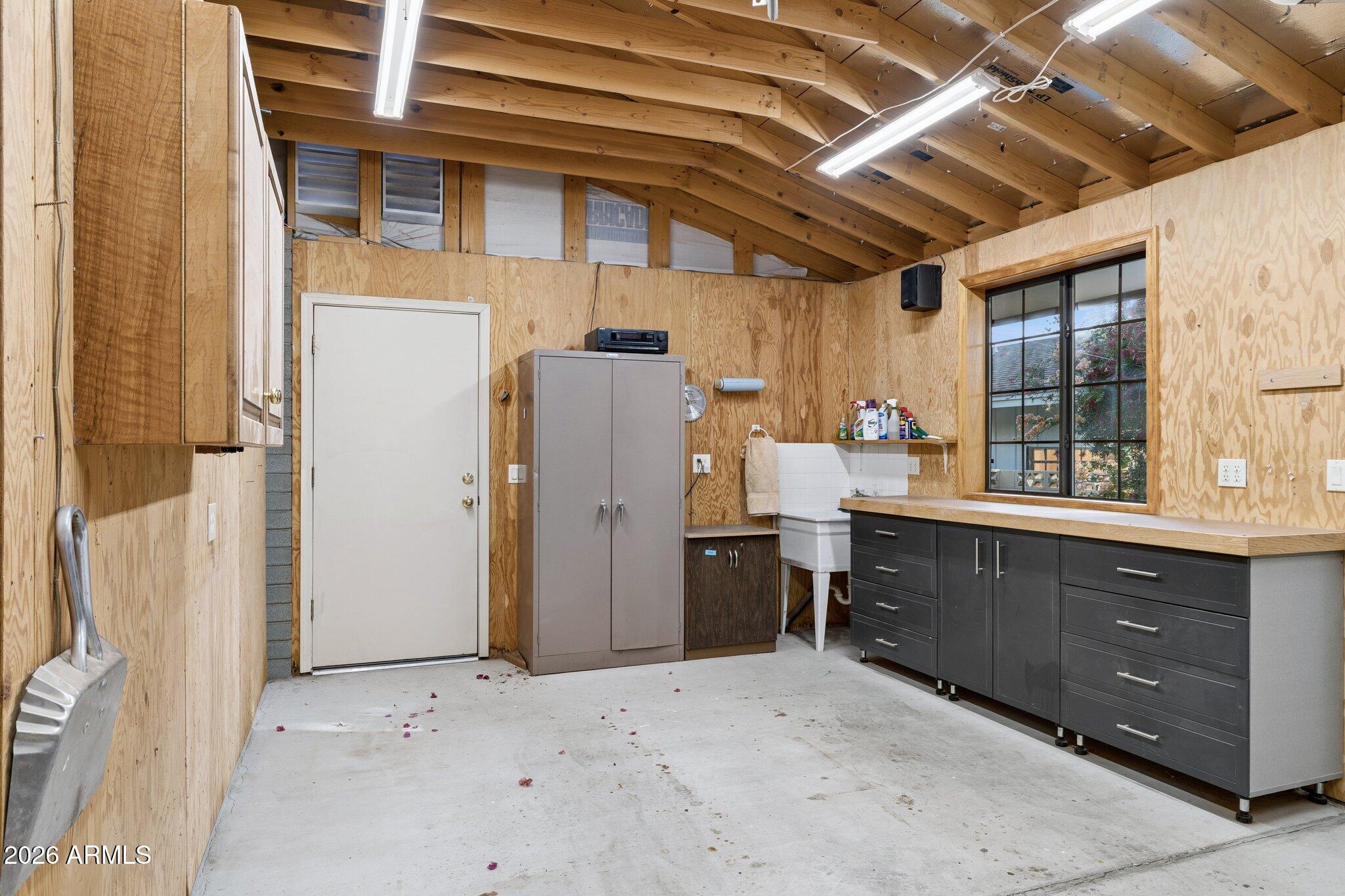 2038 E SOLANO Drive