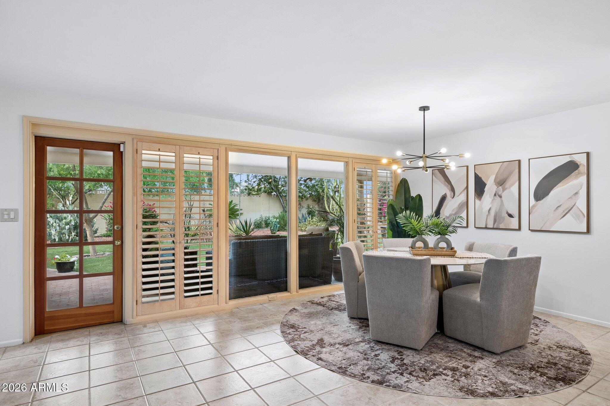 2038 E SOLANO Drive