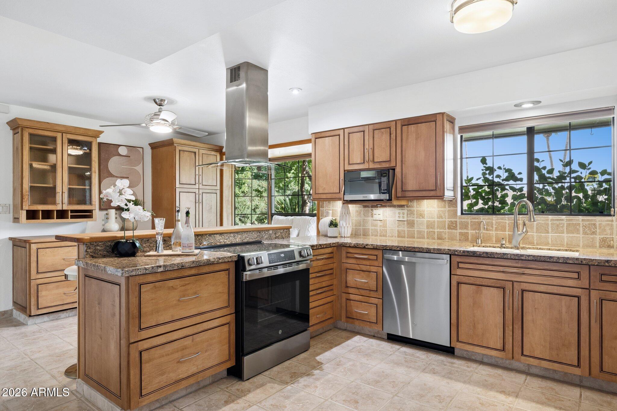 2038 E SOLANO Drive