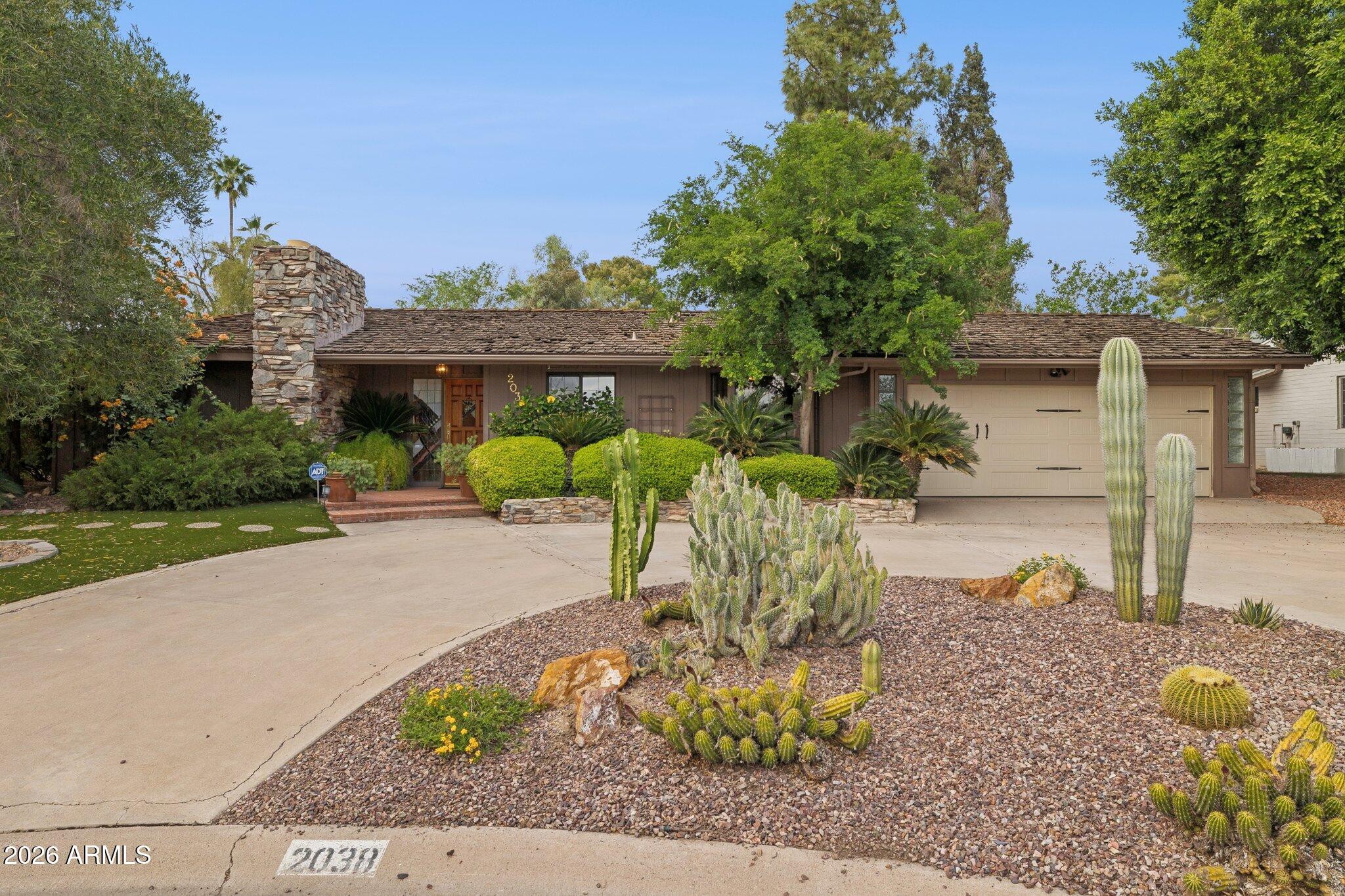 2038 E SOLANO Drive