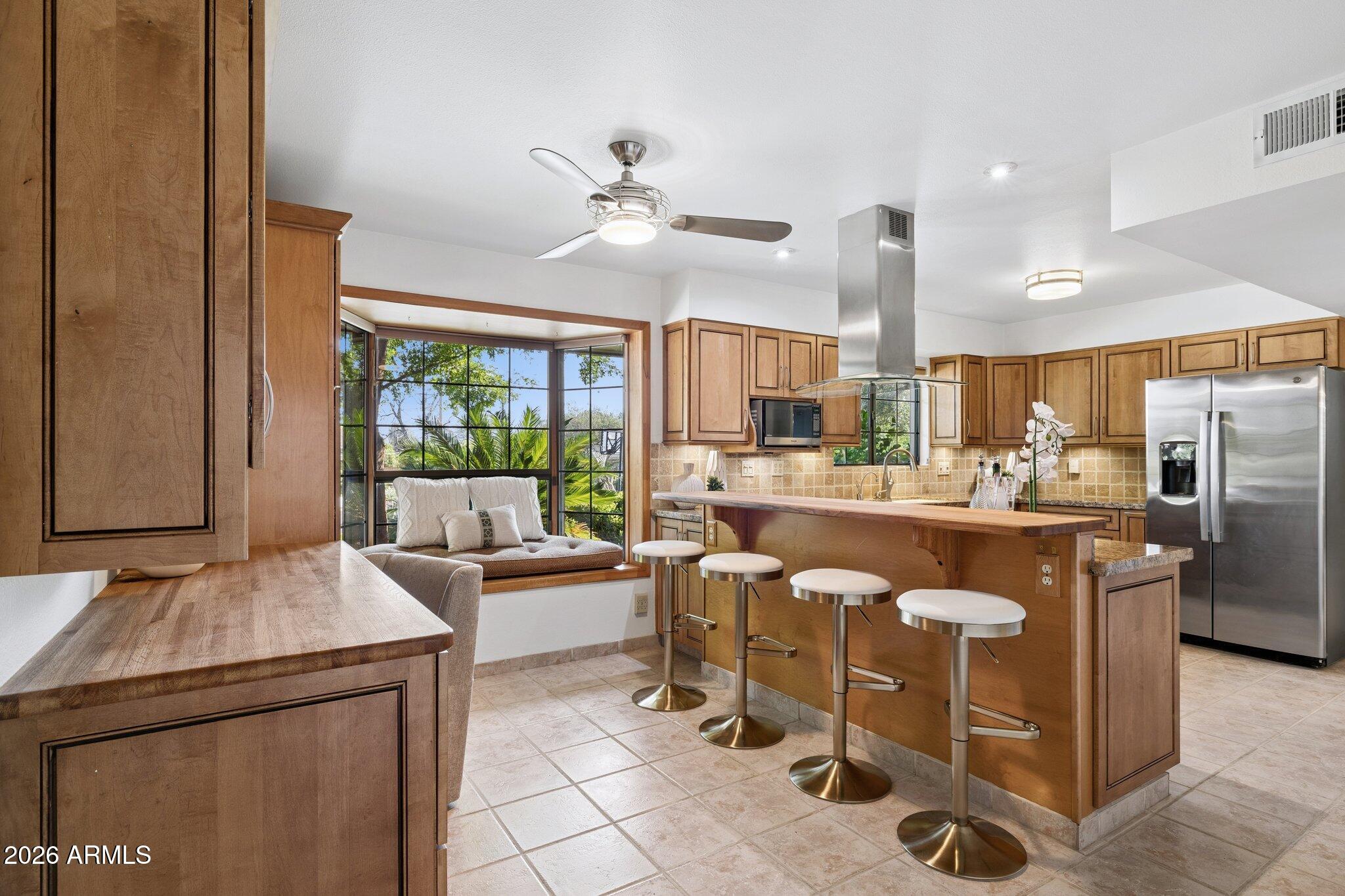 2038 E SOLANO Drive