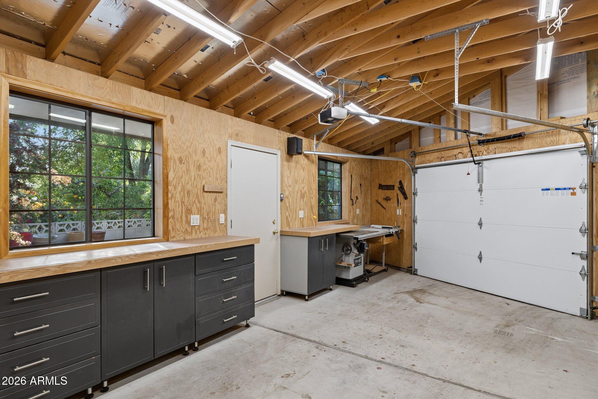 2038 E SOLANO Drive